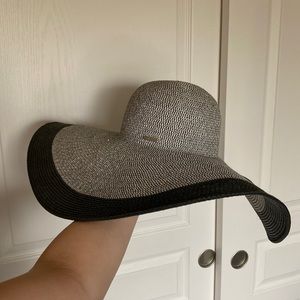 Large brim sun hat